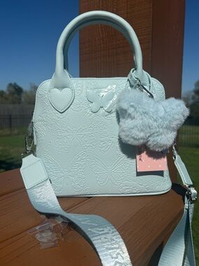 NWT Betsey Johnson Mint Embossed Butterfly Dome Bag w Keychain